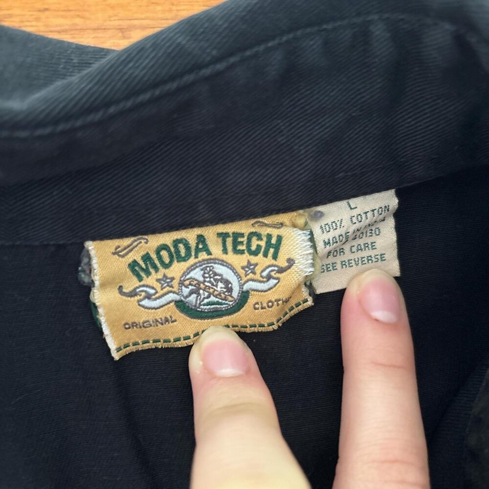 Moda Tech Button Up - image 4